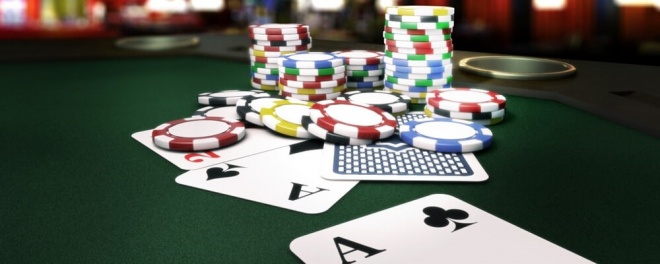 Возможно ли играть в онлайн покер бесплатно?